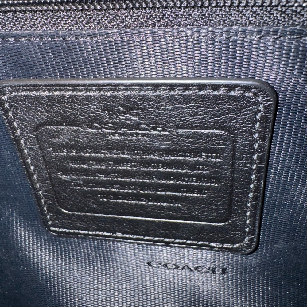 Vintage Coach New York cross body or handles , used but pristine w certificate - Picture 7 of 11